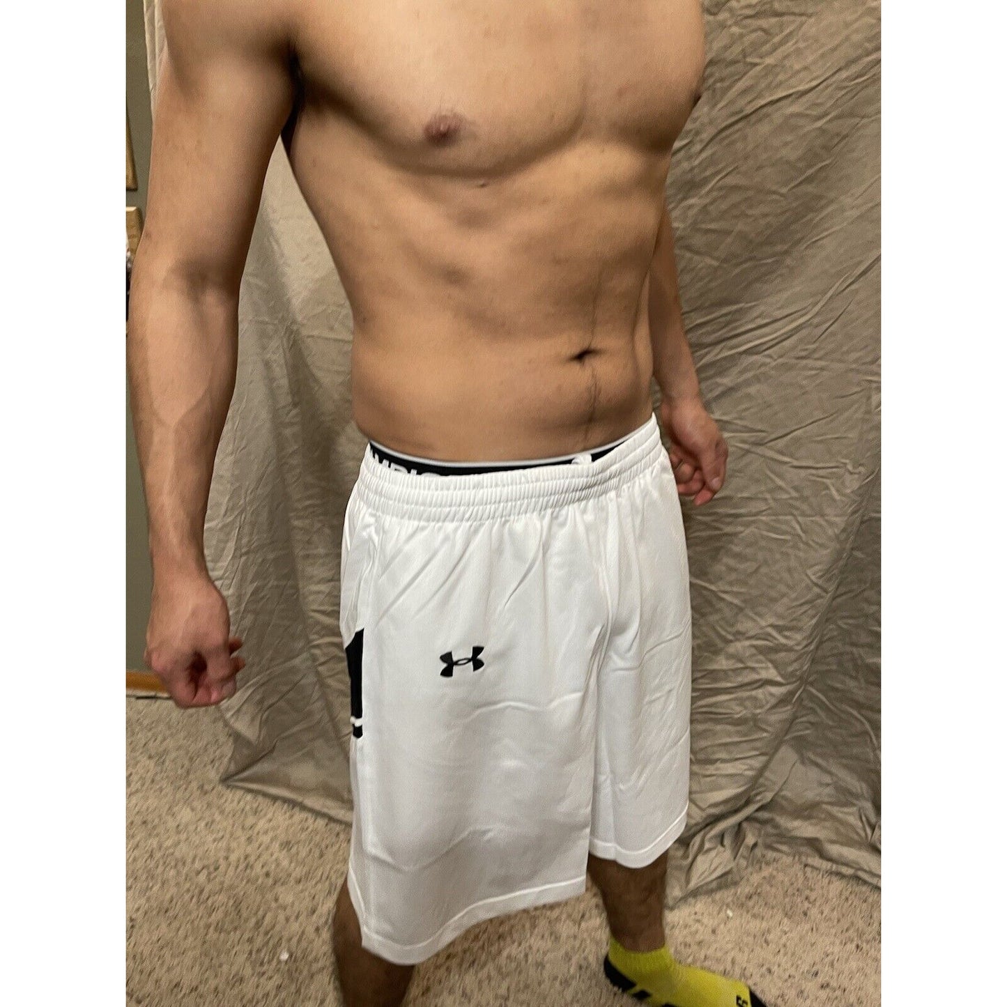 Boy's under armour Youth XL white and Black Lacrosse style shorts no pockets