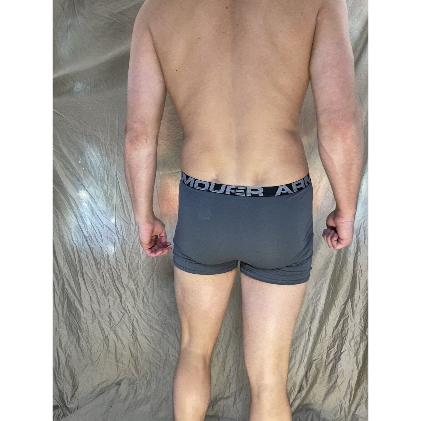 boy's youth XL under armour fitted gray boxer briefs