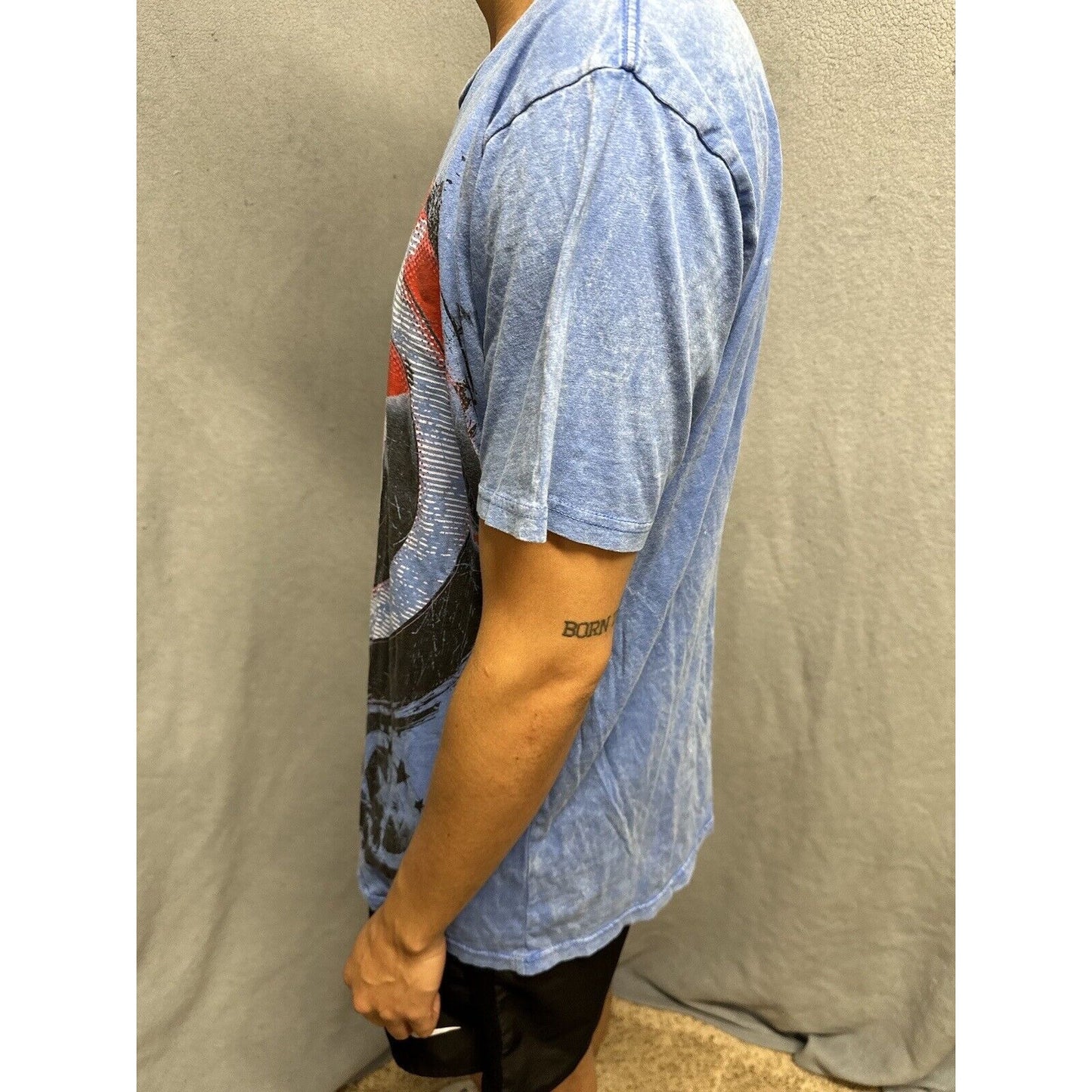 Men’s Blue Captain America Large Tshirt Short Sleeve