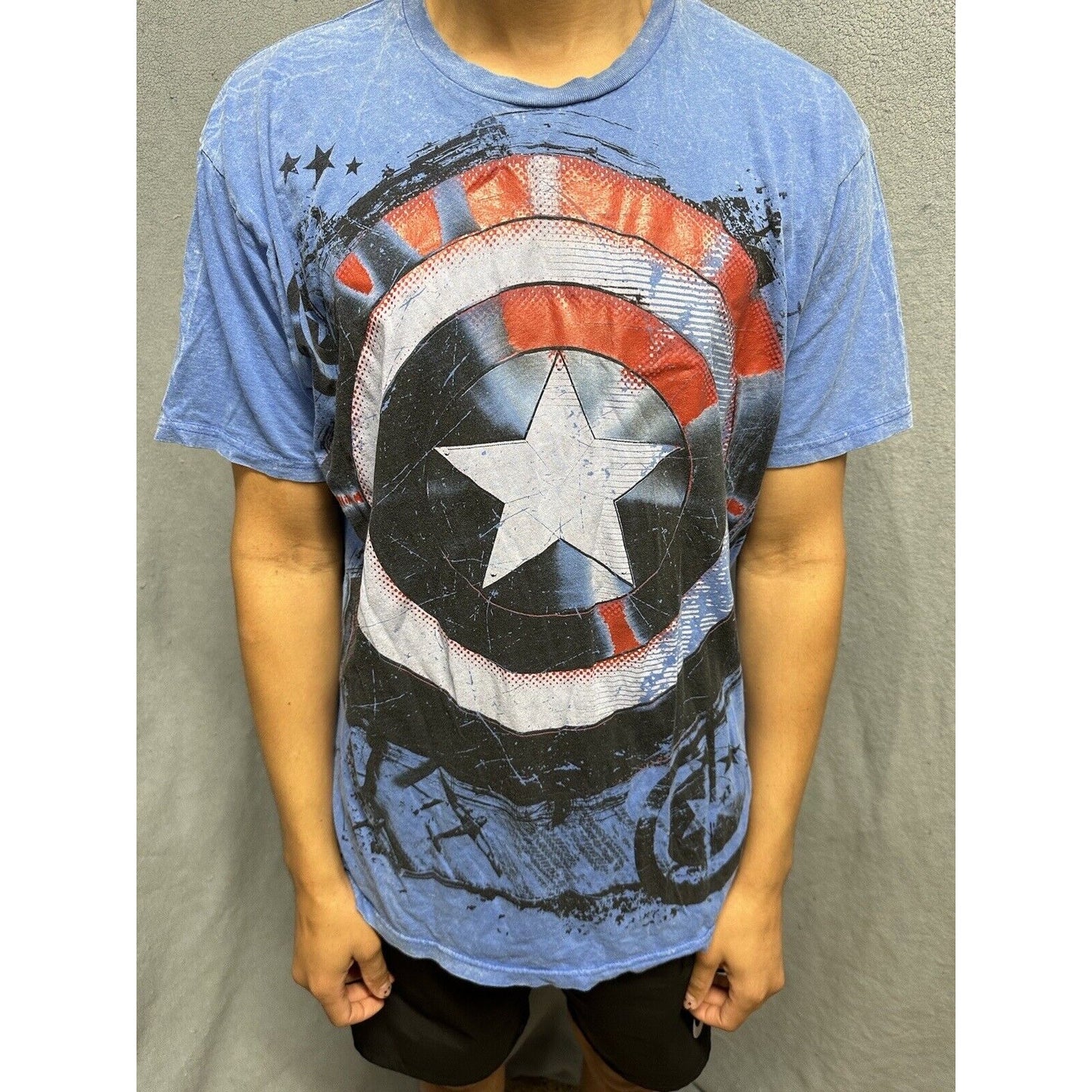 Men’s Blue Captain America Large Tshirt Short Sleeve