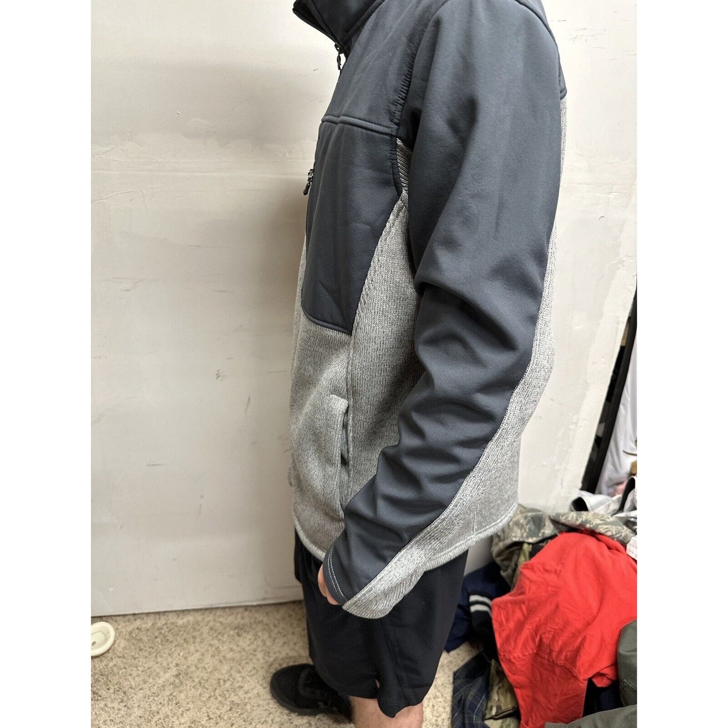 Men’s Large Swiss Tech Gray 42-44 Full Zip Jacket