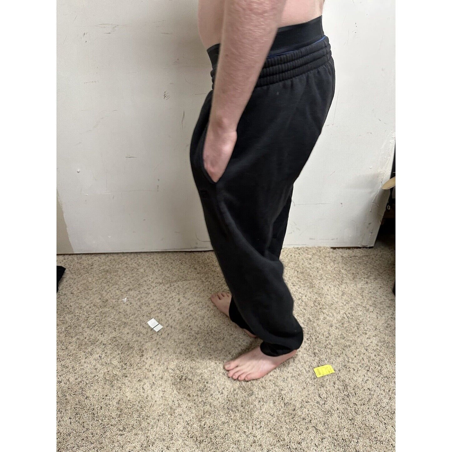 men’s black fila medium sweat pants with pockets