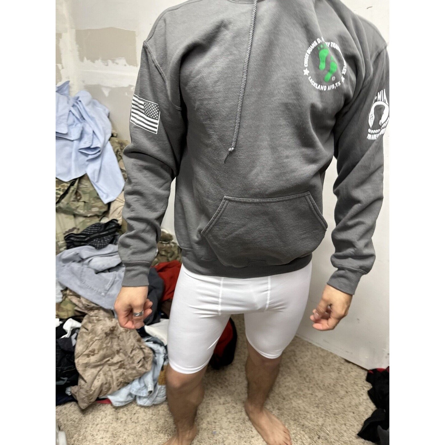 Men’s Gray CMSGT Hackney Training Complex Lackland AFB TX Gildan Medium Hoodie