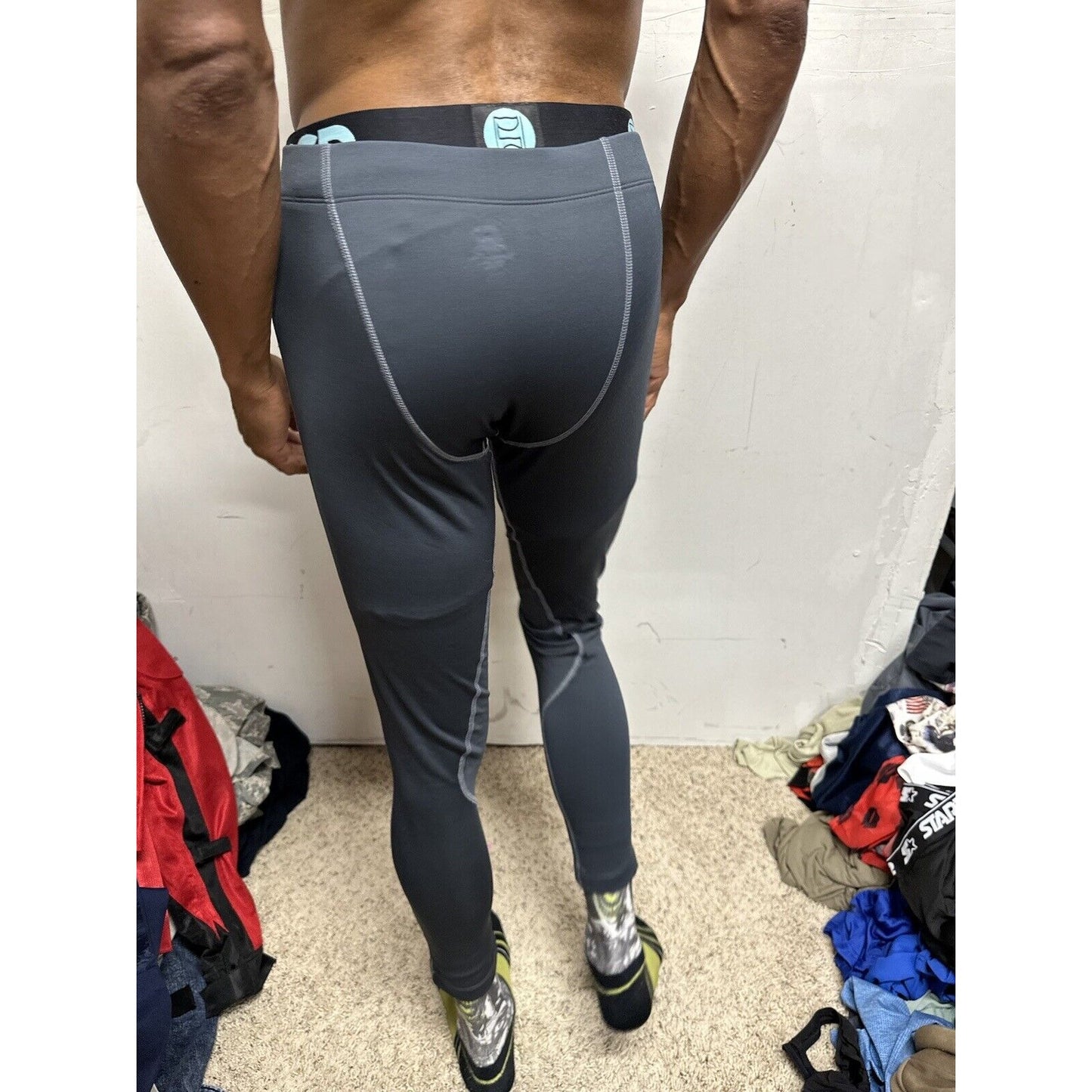 Men’s Gray Starter Base Layer Medium 32-34 Running Pants