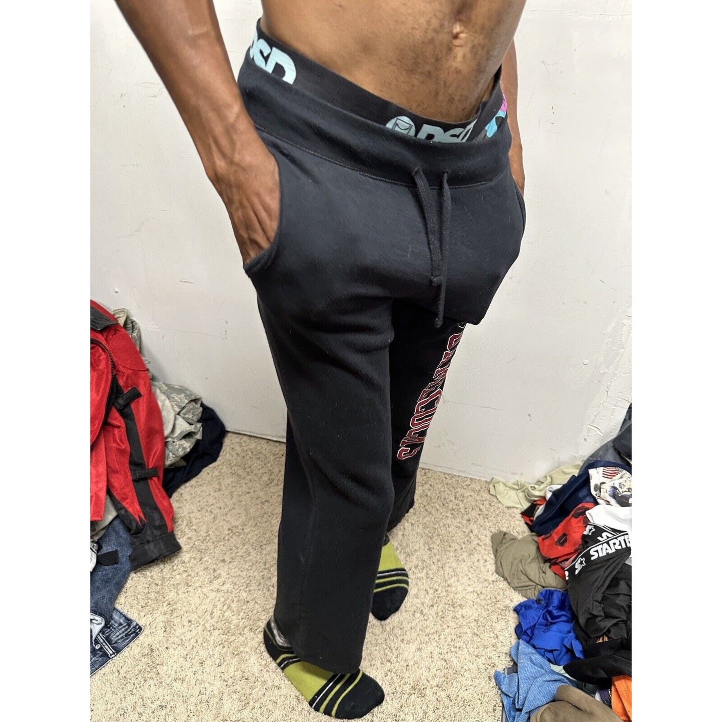 Men’s Gildan Small South Carolina Gamecocks Black Sweat Pants With Pockets