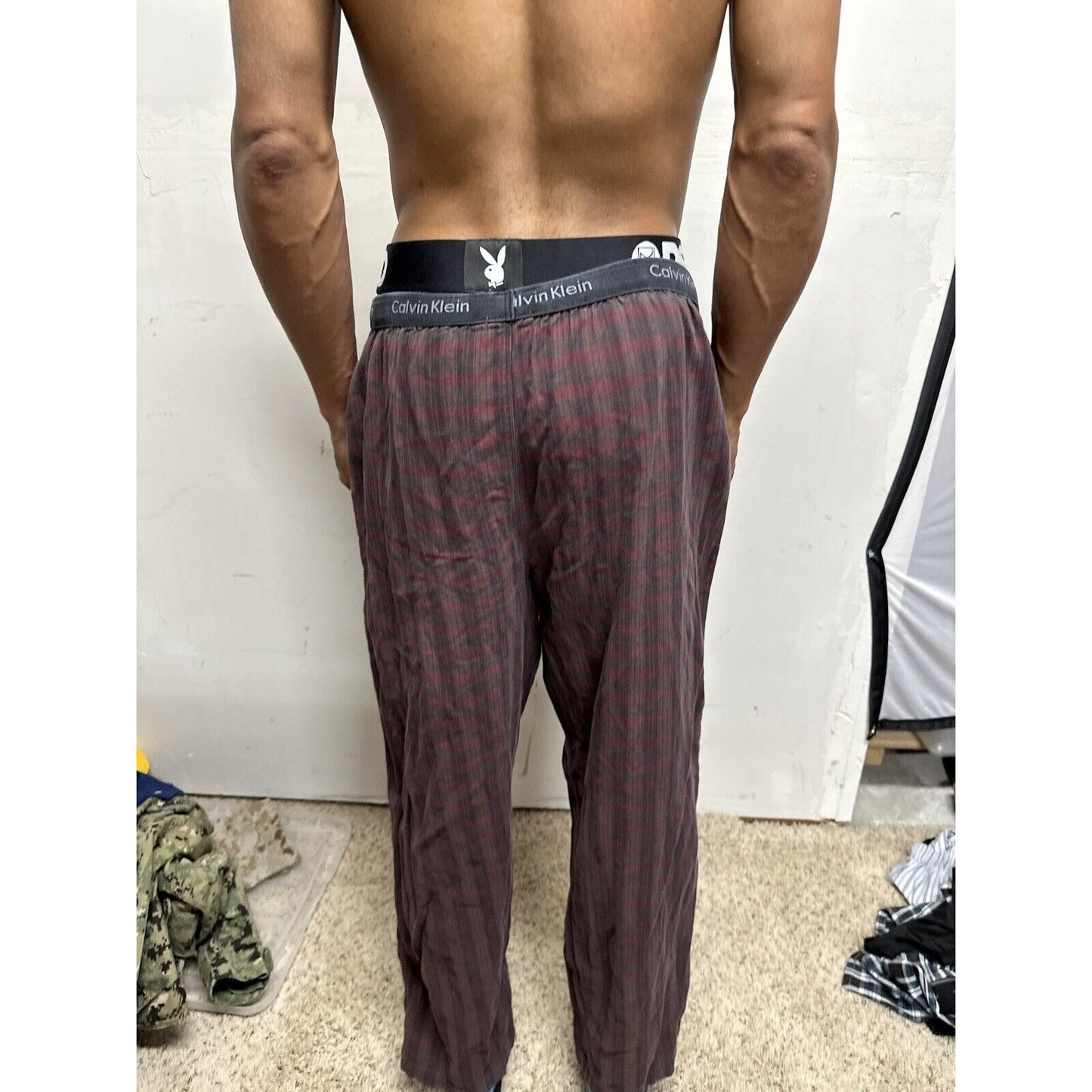 Men’s Calvin Klein Plaid Lounge Pants Medium Pajamas Red And Gray