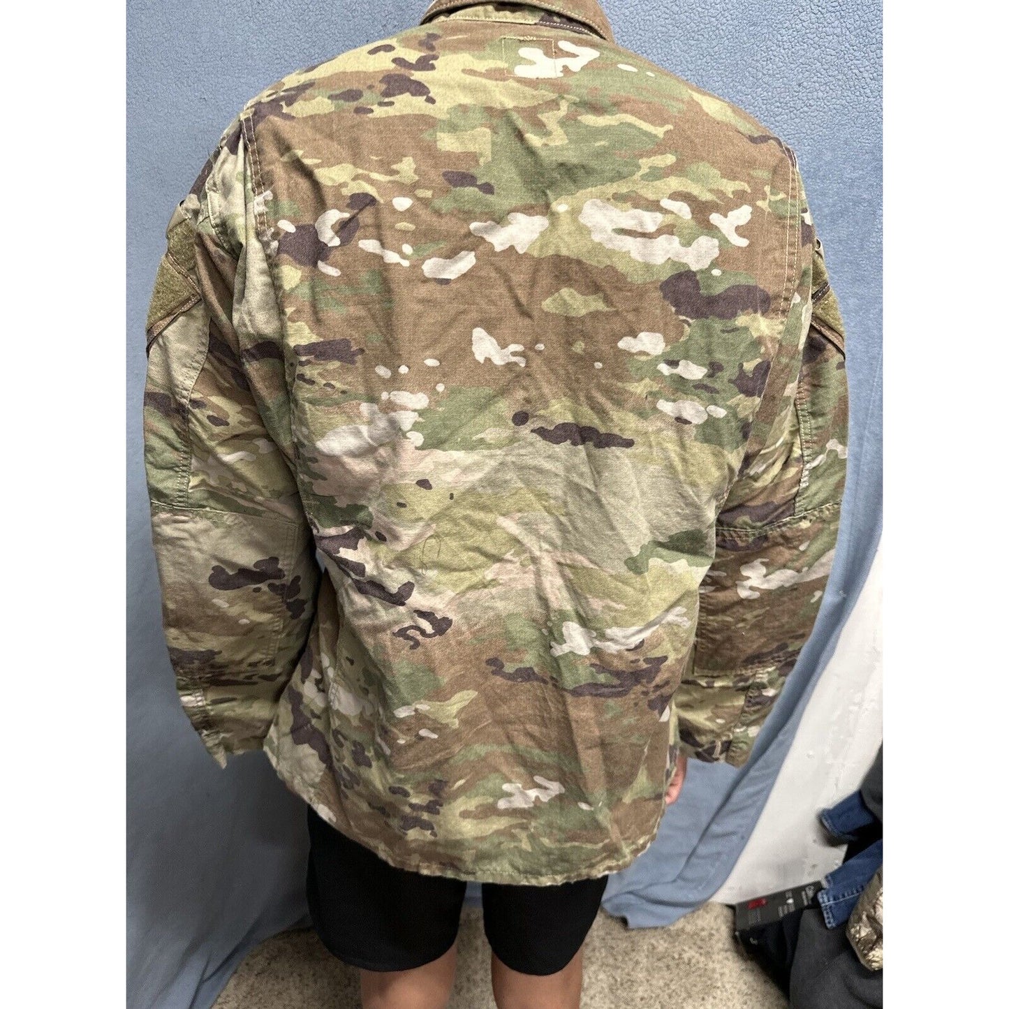 Men’s Medium Regular Ocp Top Blouse Us Army Patches Flame Resistant