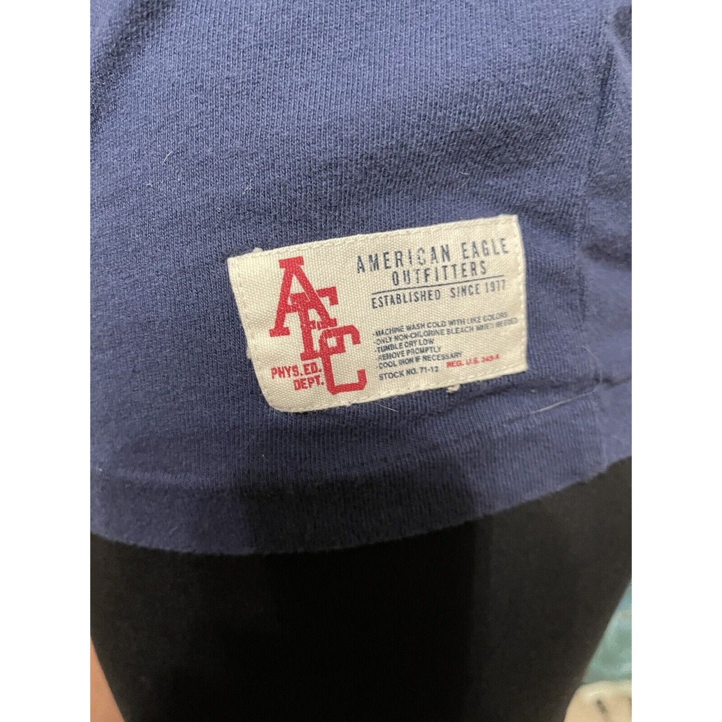 Men’s AE Athletics Navy Blue T Shirt medium