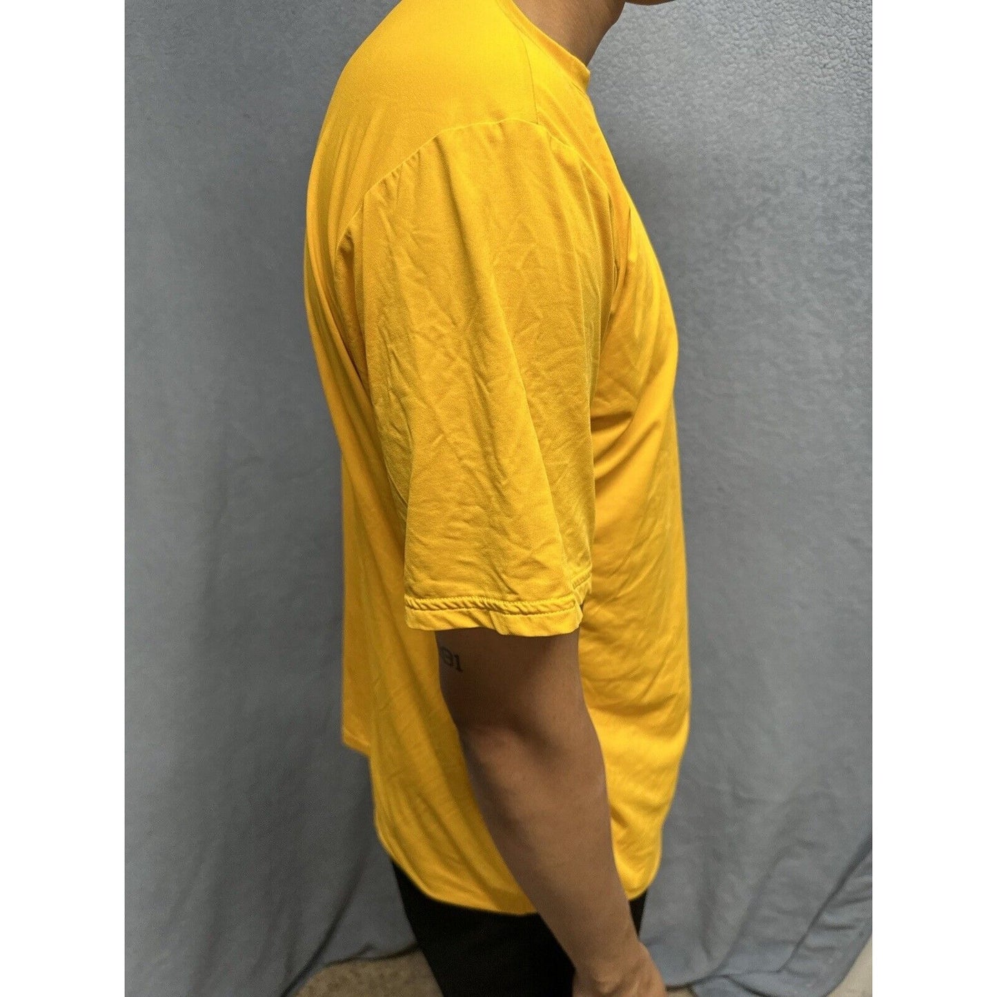 Men’s Yellow New Balance Large US Navy Pt Uniform Athletic Workout Shirt Large