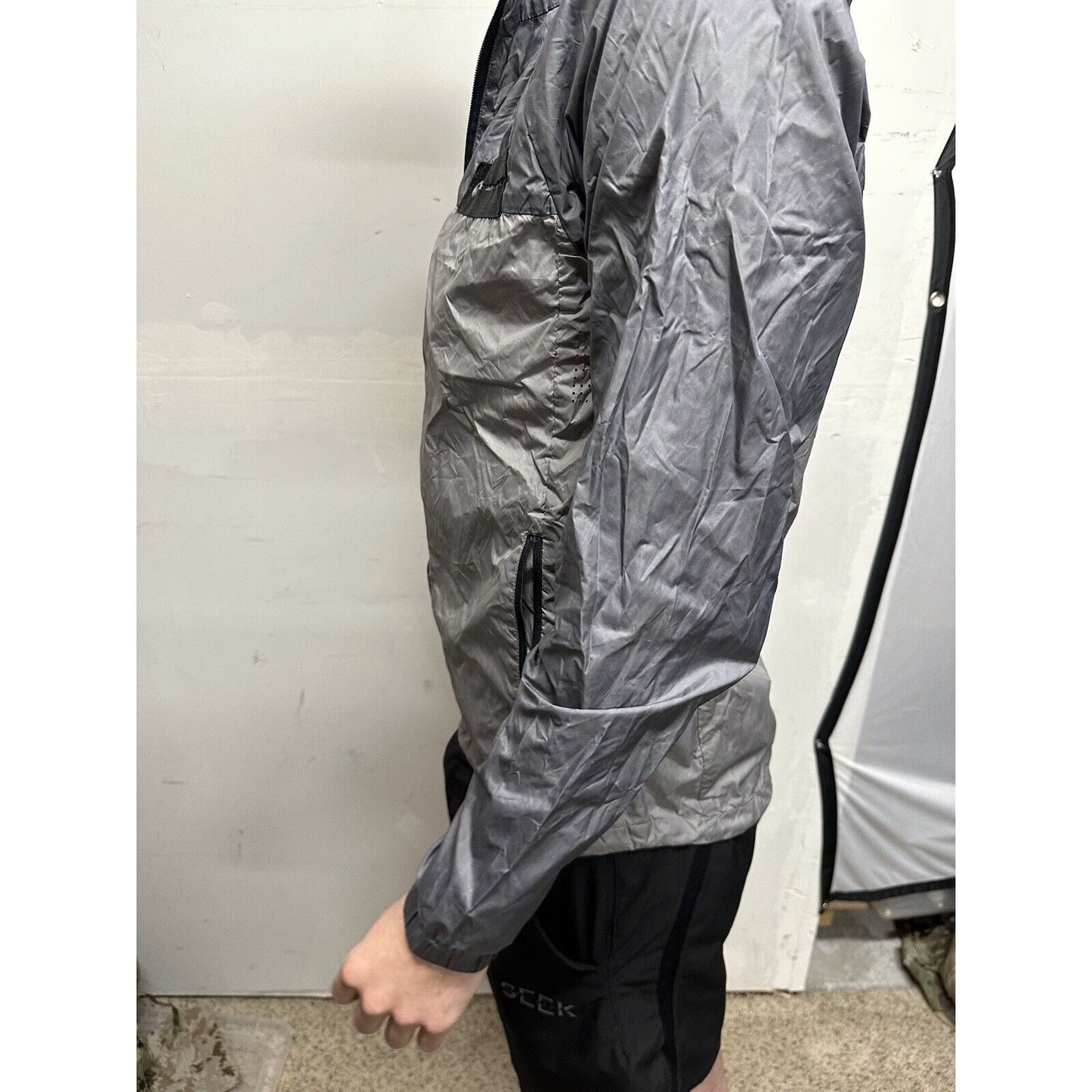 Men’s Gray Medium Tavik Modern Beach Culture Full Zip Hoodie Wind Breaker Nylon