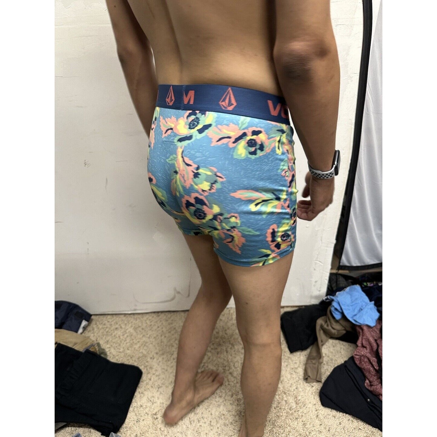 Men’s Small Volcom Floral Boxer Briefs 10% Spandex