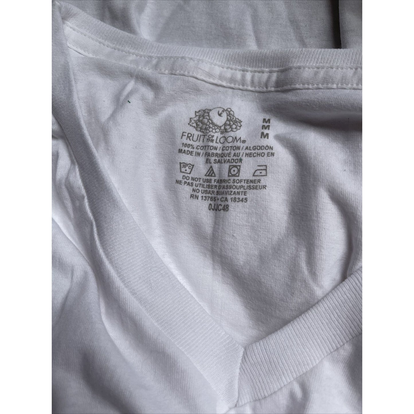 Men's White Fruit of the loom v-neck undershirt tshirt medium