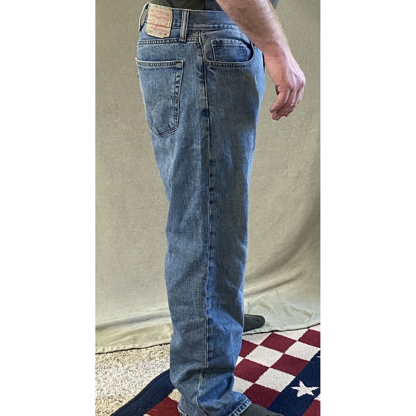 LEVIS 559 Men’s size 42x30 Relaxed Straight Blue Medium-wash Cotton Denim Jeans