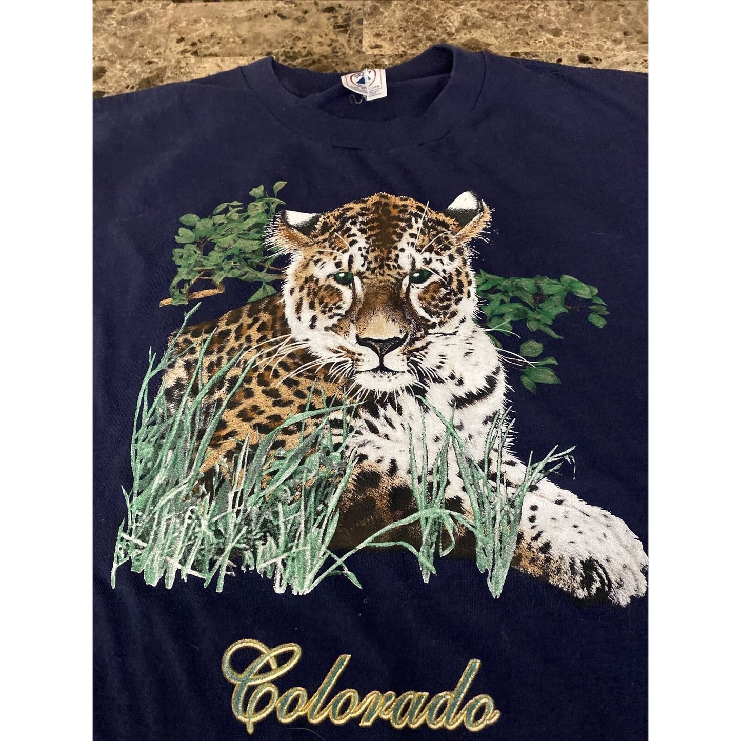 COLORADO Cheetah Delta Men’s XL Purple Cotton Pre-shrunk Souvenir T-shirt