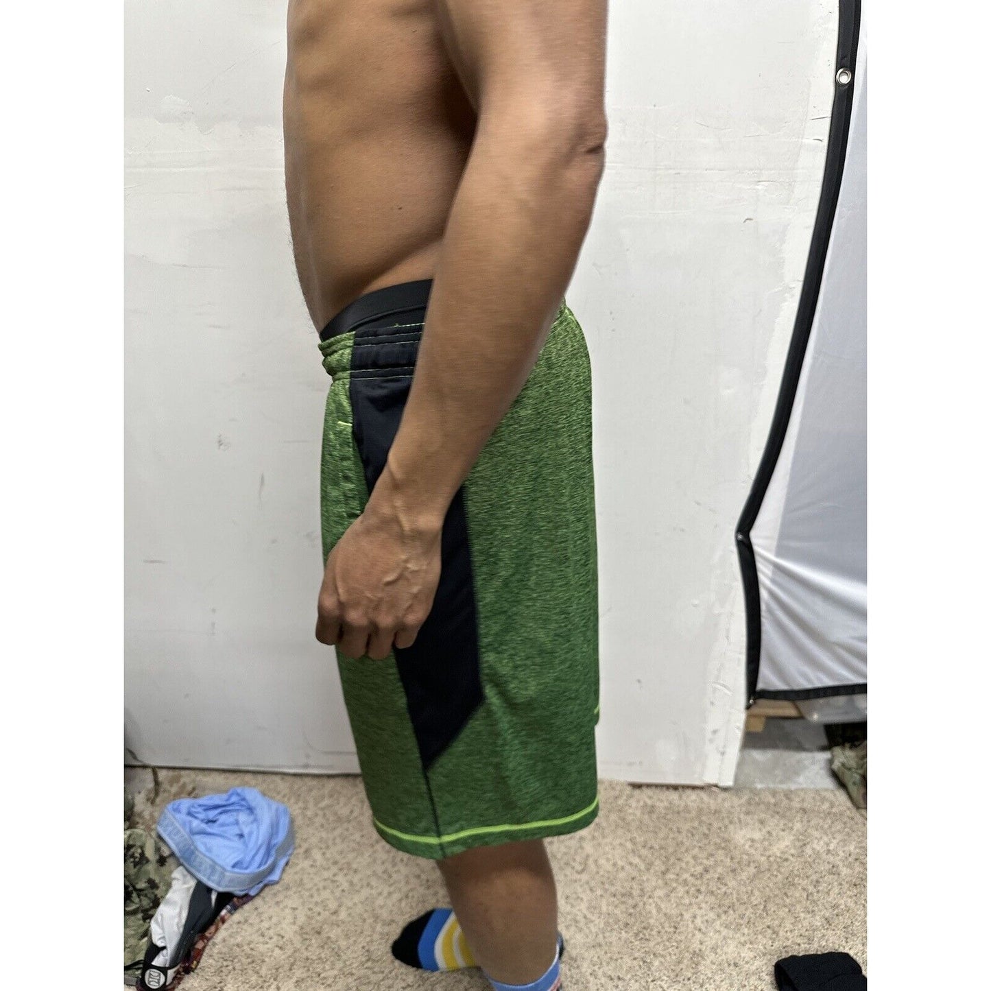 Men’s Green Large Under Armour Athletic Shorts
