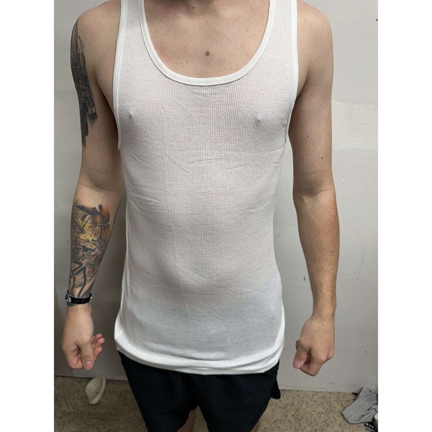 Men’s Hurley Medium White Muscle Shirt Tank Top