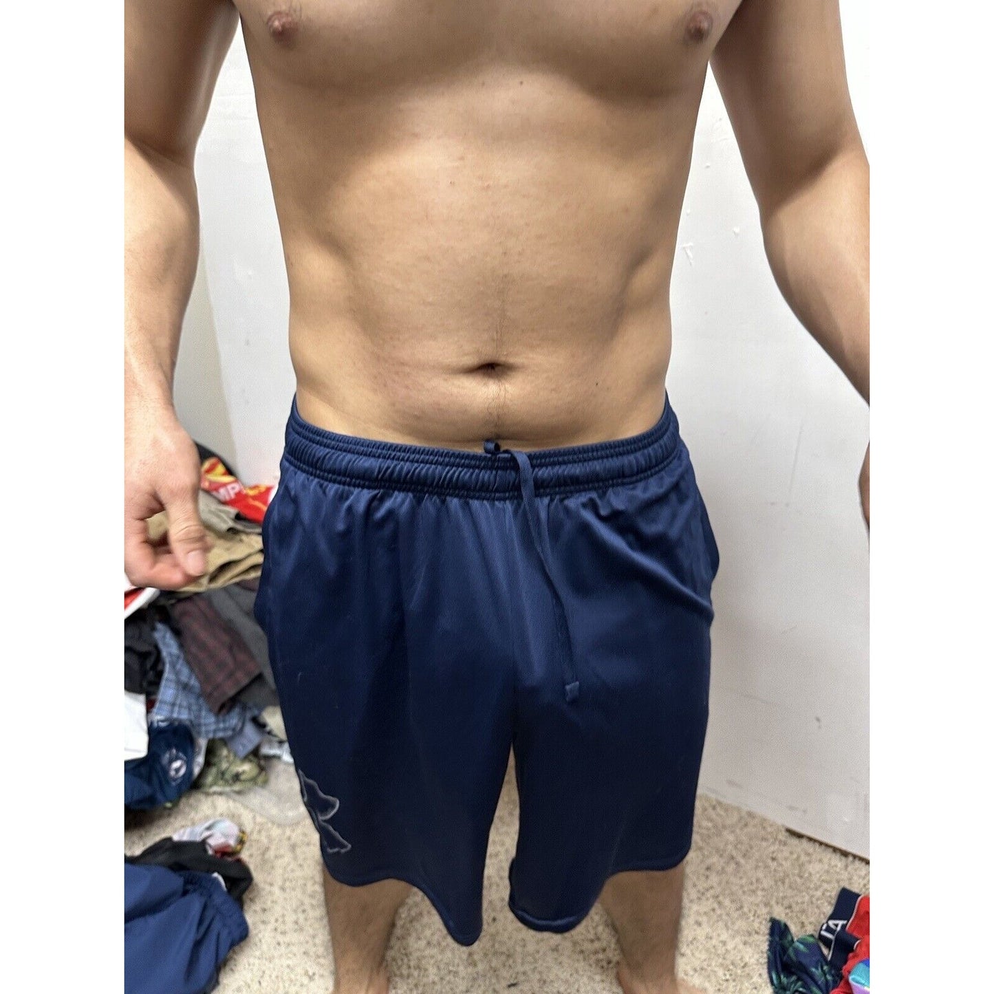 Men’s Large Heatgear Under Armour Athletic Shorts Dark Blue With Pockets