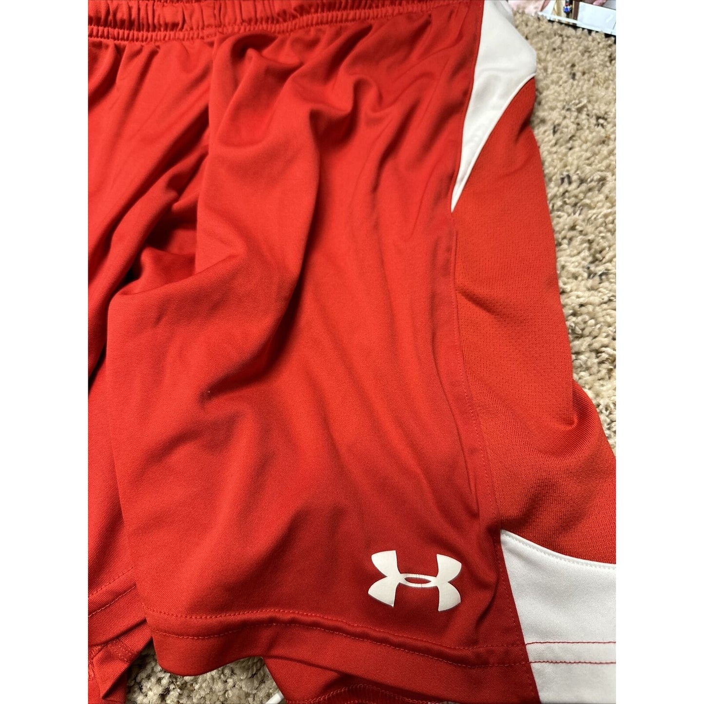 men’s medium under armour red and white athletic shorts