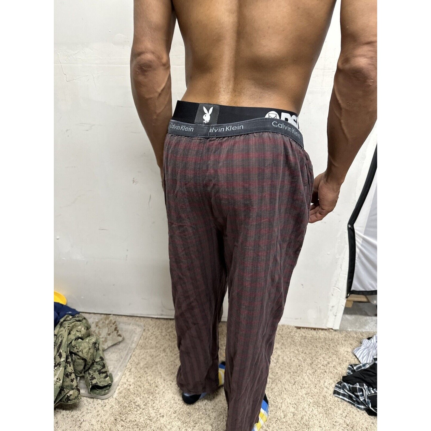 Men’s Calvin Klein Plaid Lounge Pants Medium Pajamas Red And Gray