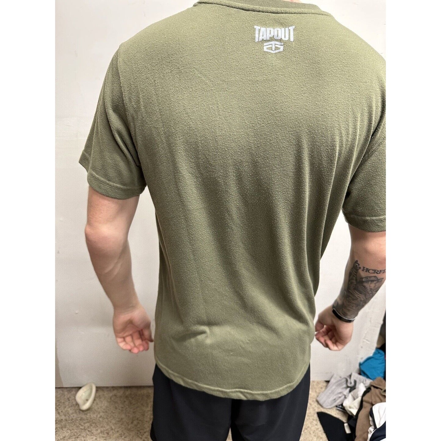 Men’s Short Sleeve Small Olive Green Tapout Shirt