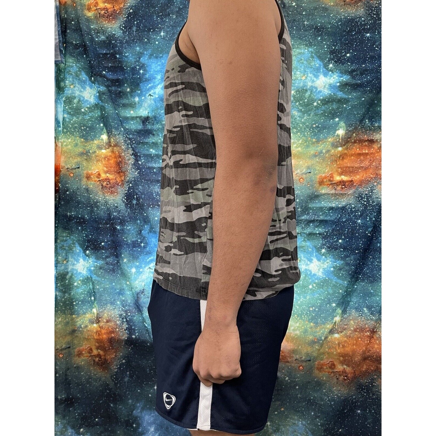 Men’s 21 Men medium camo muscle shirt