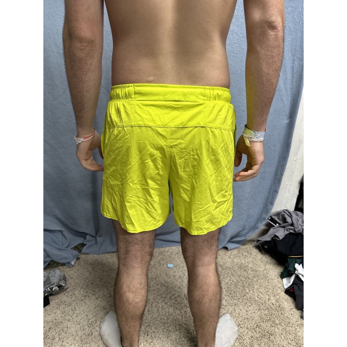 Men’s Neon Yellow DSG Medium Shorts With Pockets And Inner Lining