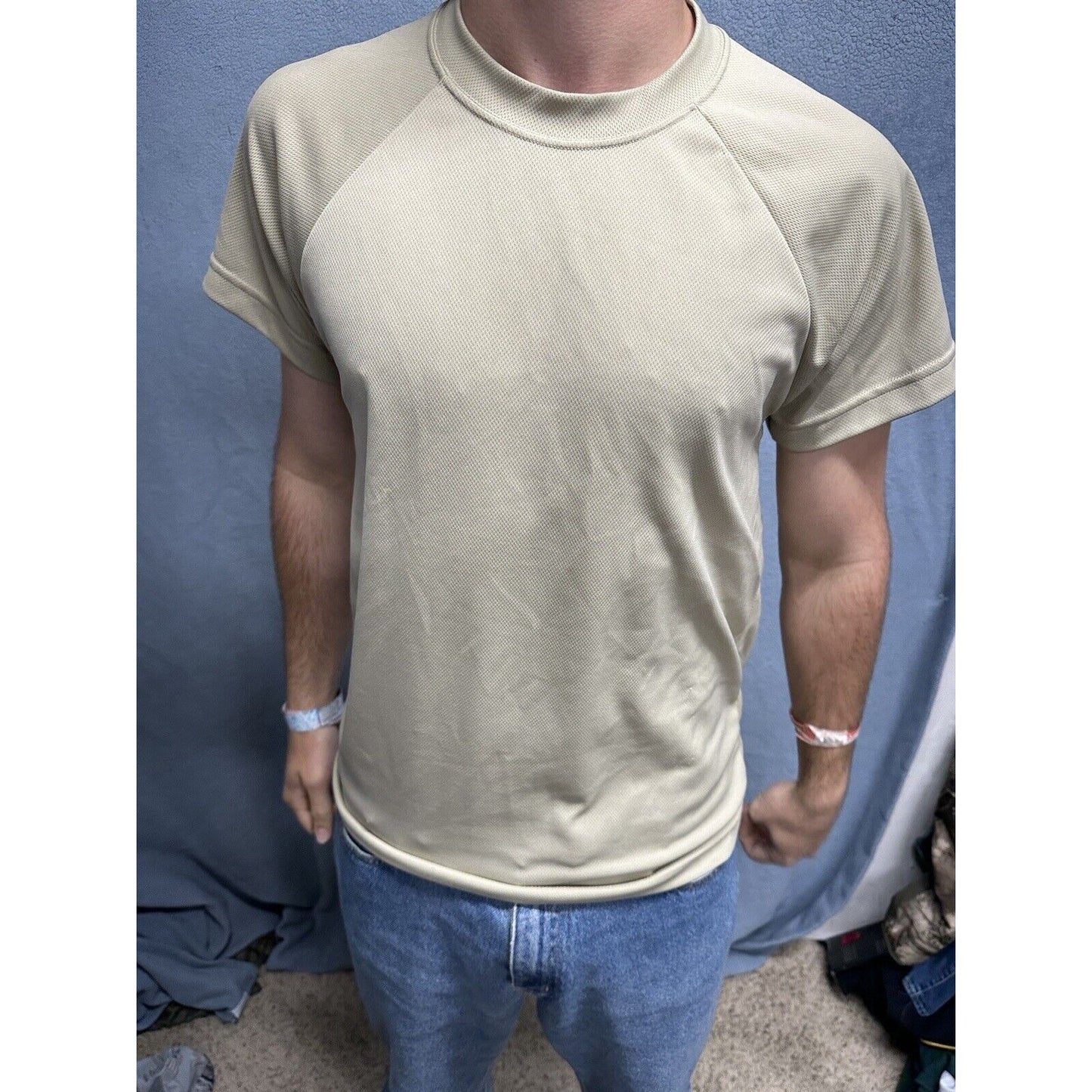 Men’s Abu Airman Battle Uniform Duke Small Tshirt Moisture Control Desert Sand