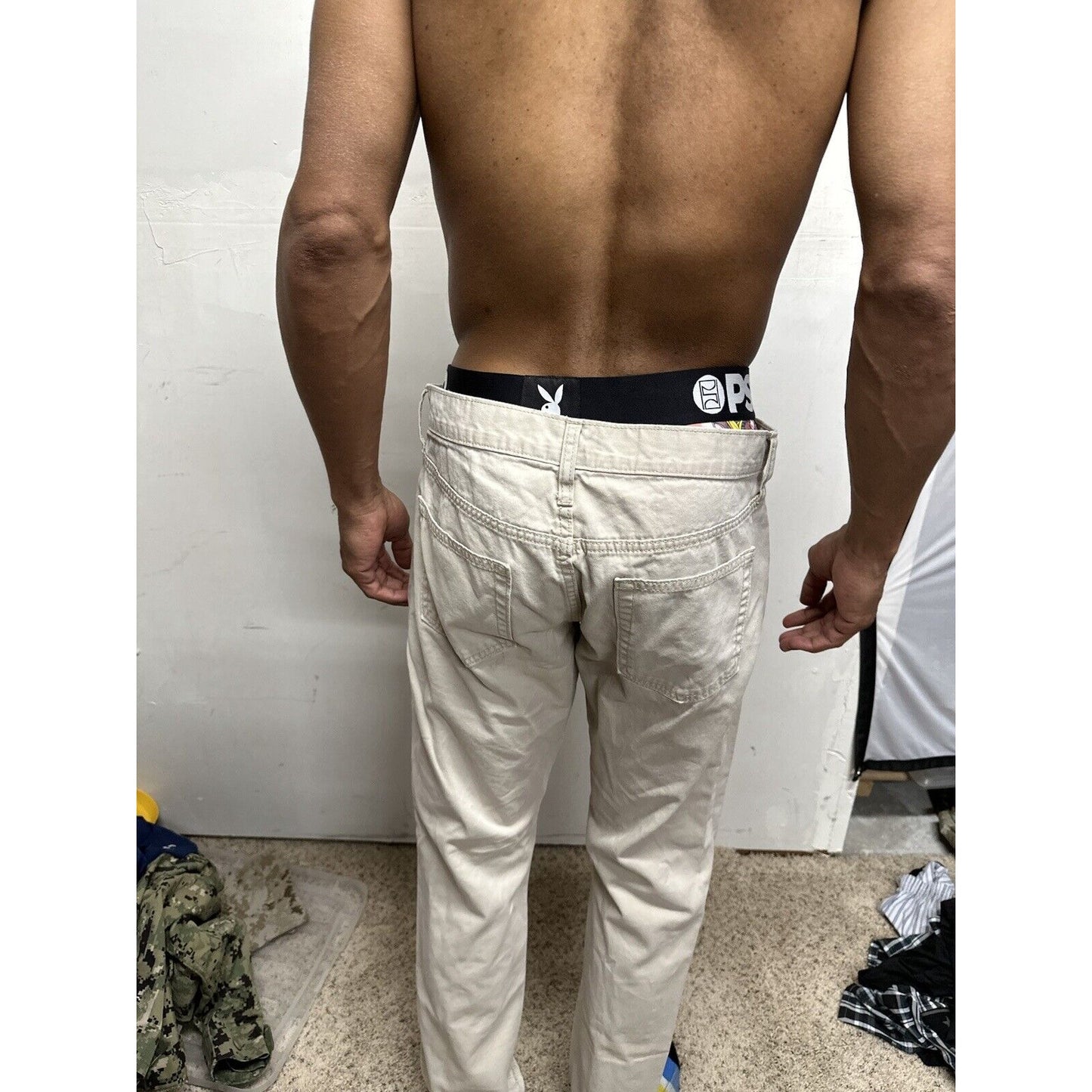 Men’s Cream / Beige Old Navy Pants 33 X 34