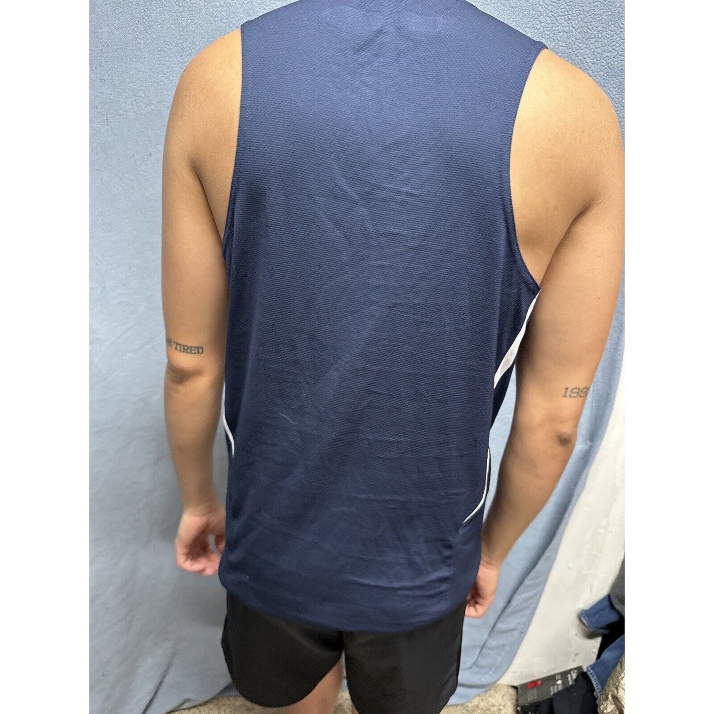 Men’s Blue Under Armour Muscle Shirt Tank Top Shirt Large