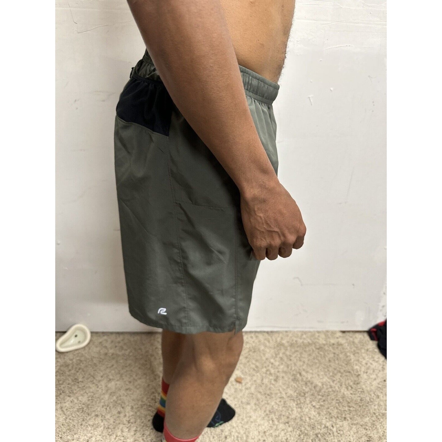 Men’s Large Road Runner Sports Grayish Olive Green Athletic Shorts