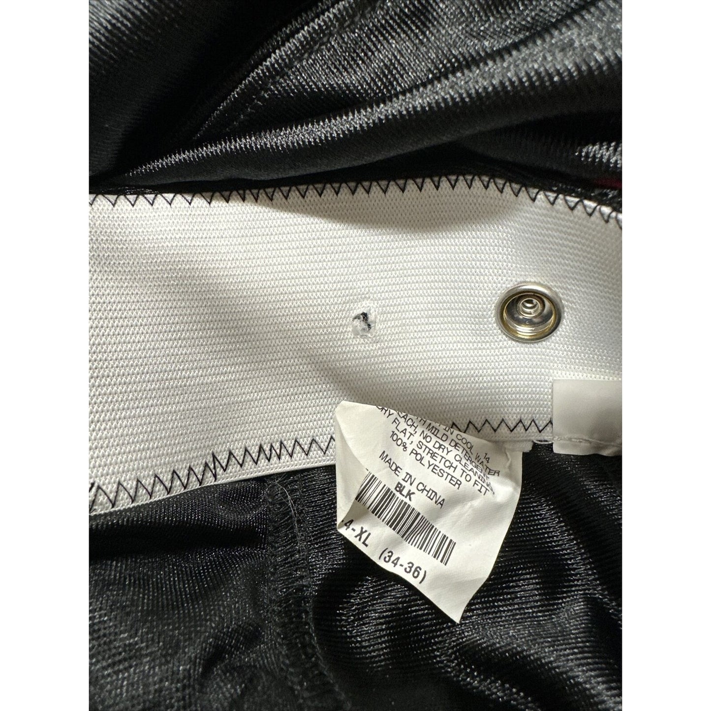 Men’s Black Xl 34-36 Football Pants One Snap Missing