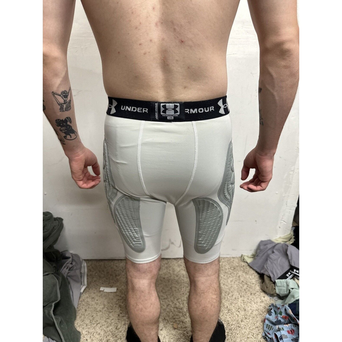 Men’s Under Armour Large Football Padded Girdle White Gray