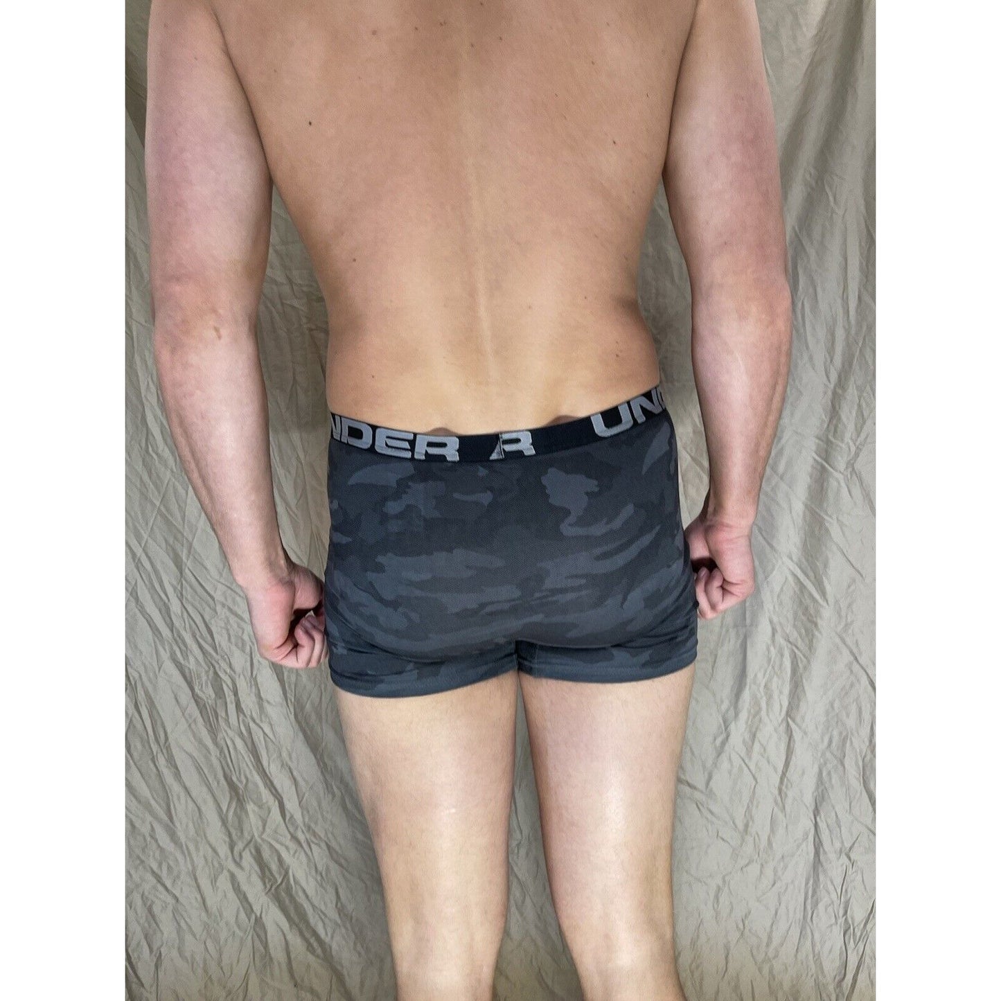 youth XL Gray Camo under armour fitted heat gear boxer briefs