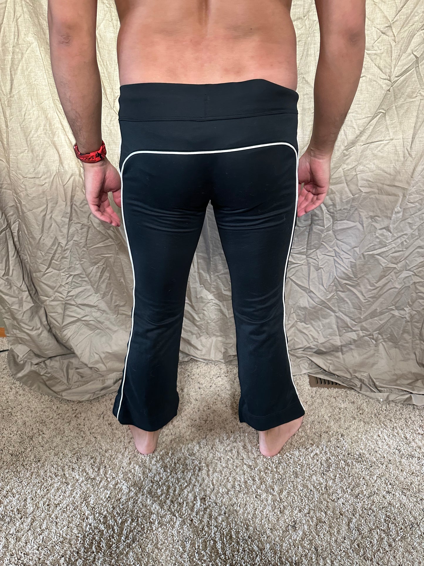 Women’s black Nike yoga pants medium sportswear