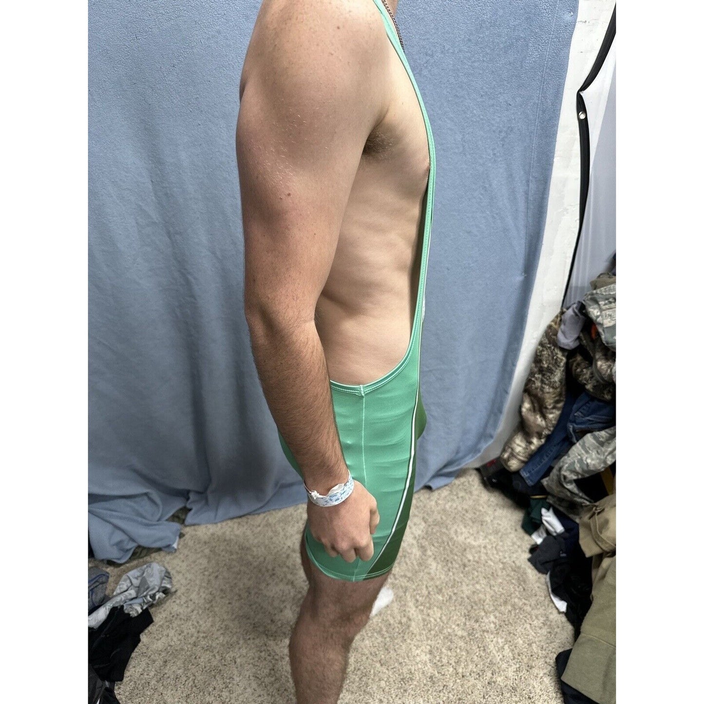 Men’s Medium Green Tauwell Wrestling Singlet