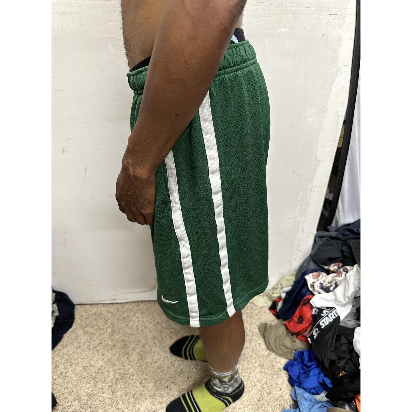 Men’s Large Nike Clay Football Green Athletic Shorts With Pockets