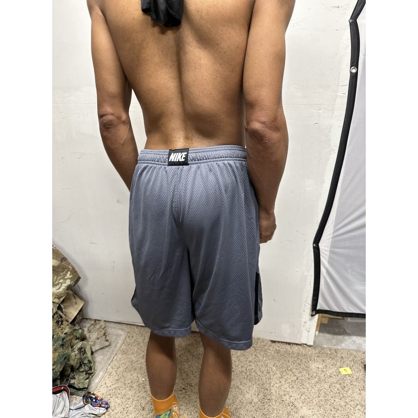Men’s Gray Nike Dri Fit Large Athletic Shorts