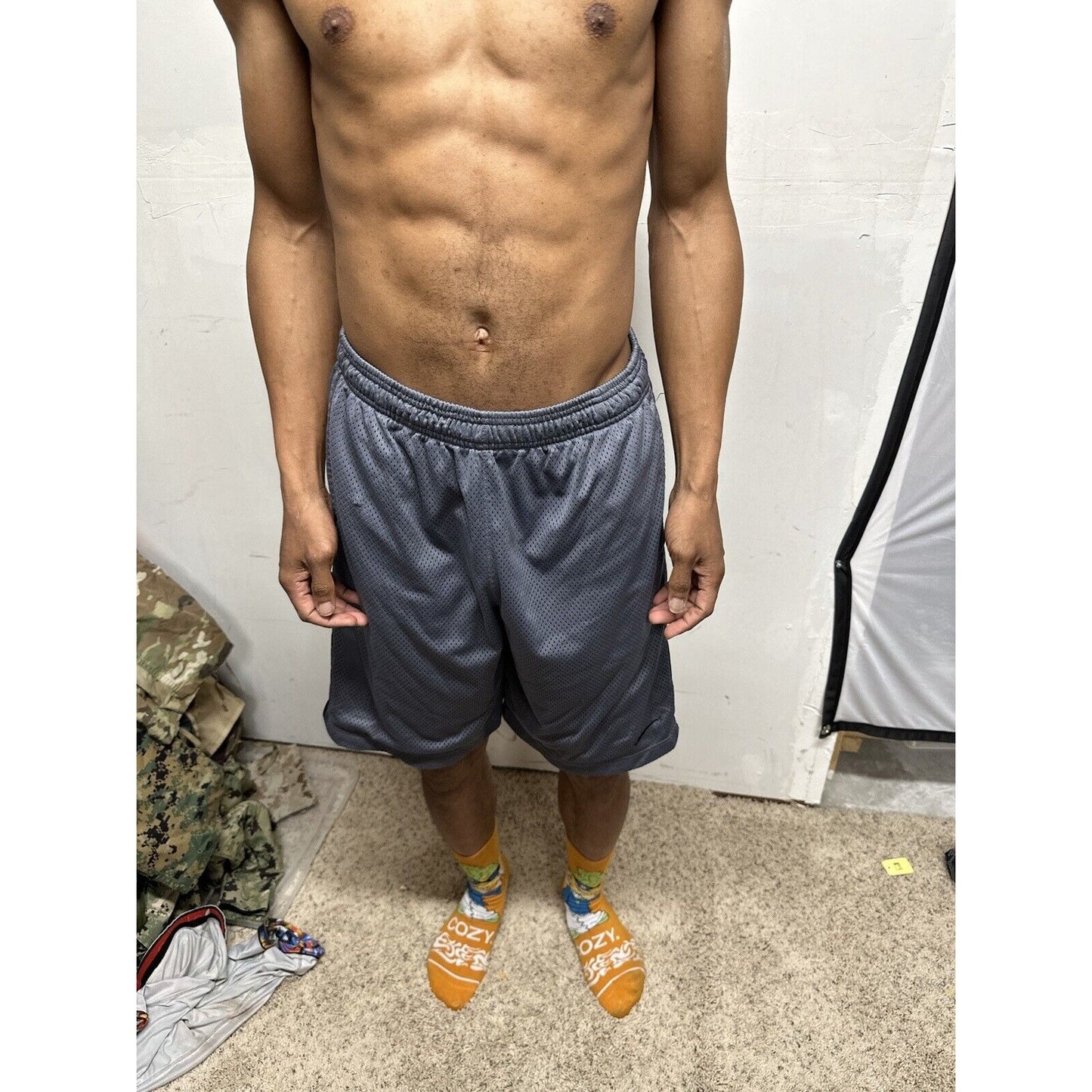 Men’s Gray Nike Dri Fit Large Athletic Shorts