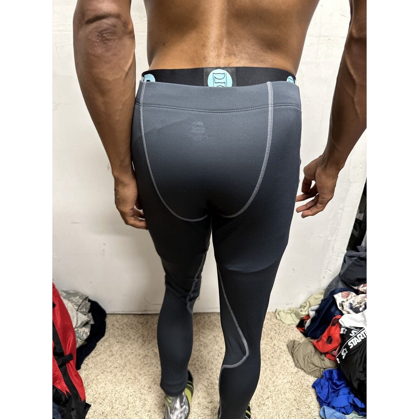 Men’s Gray Starter Base Layer Medium 32-34 Running Pants