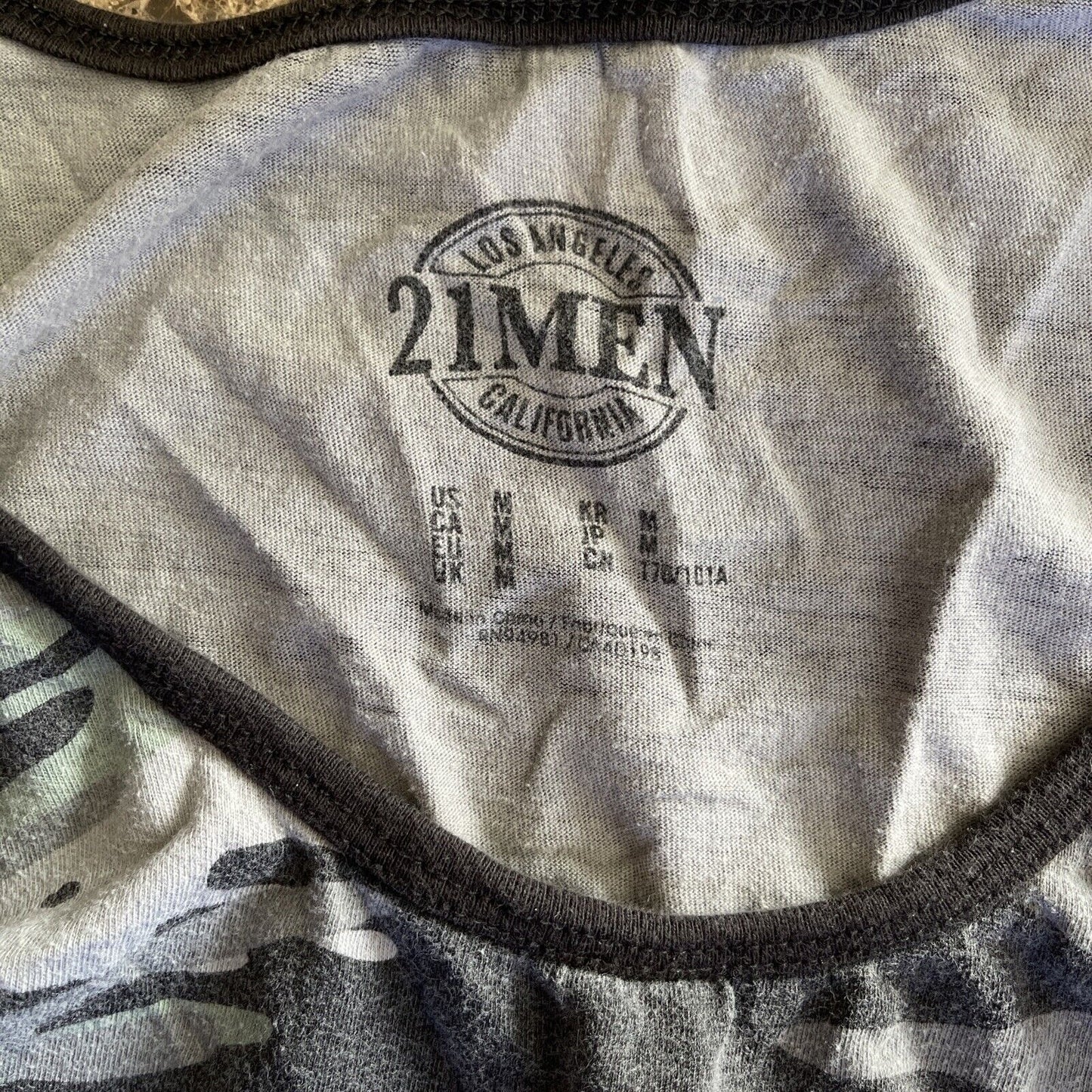 Men’s 21 Men medium camo muscle shirt