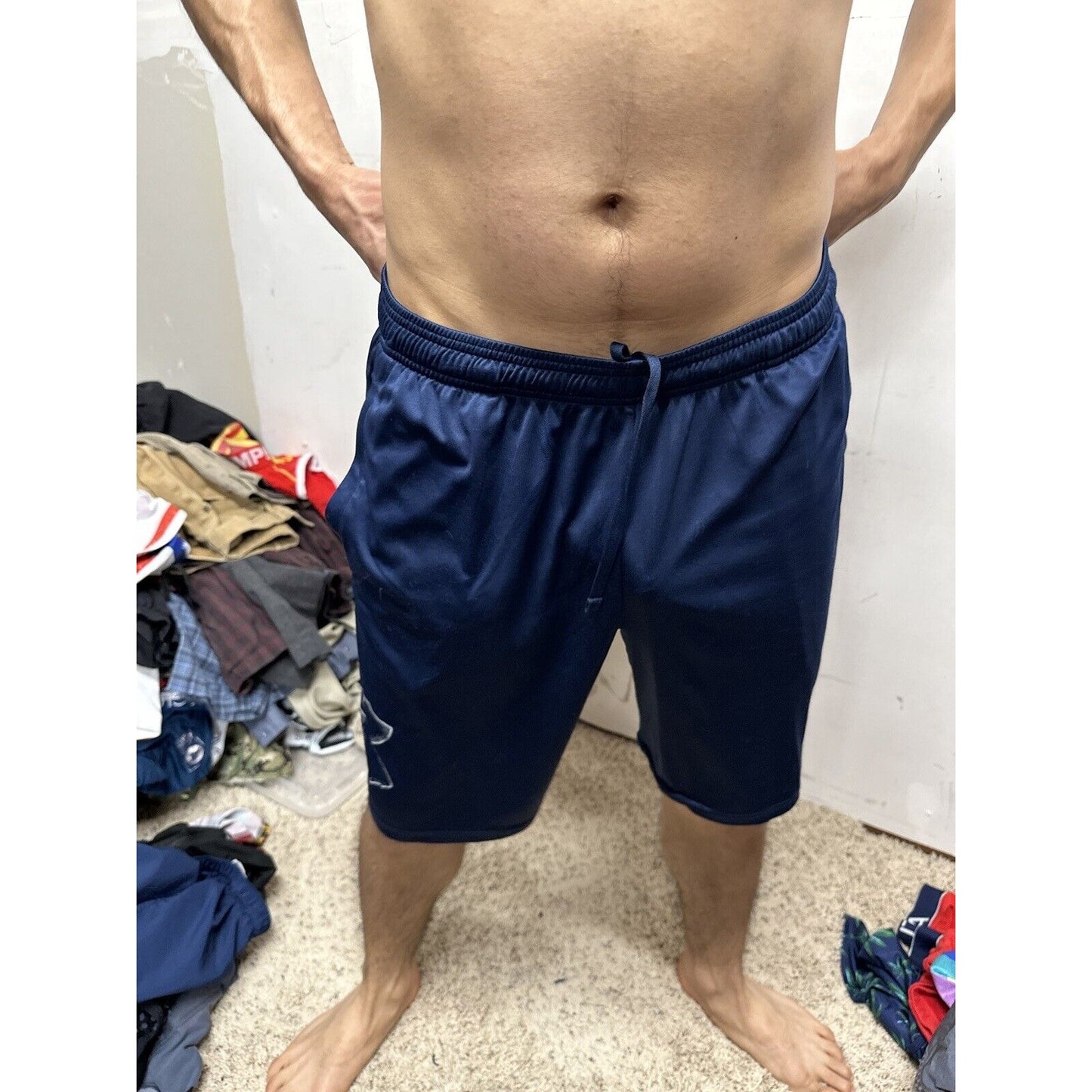 Men’s Large Heatgear Under Armour Athletic Shorts Dark Blue With Pockets