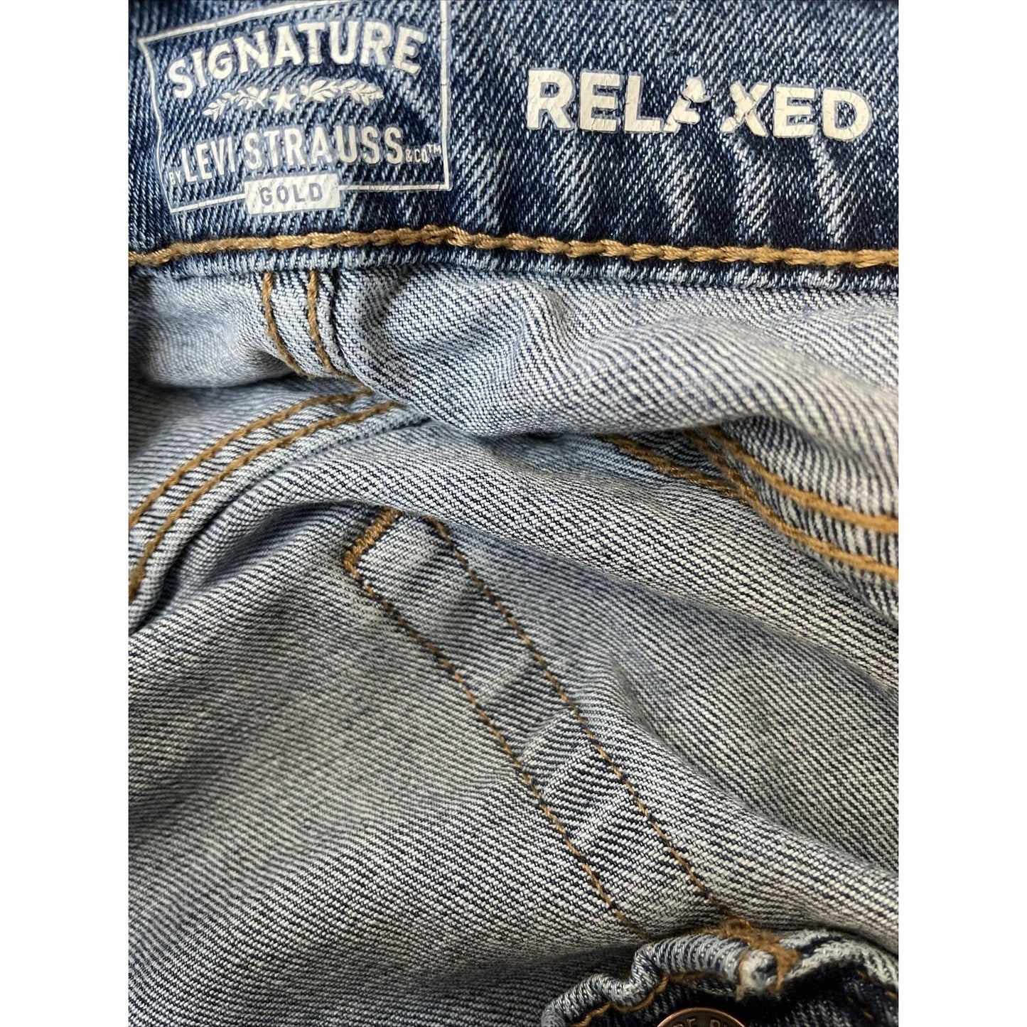 Levi's Strauss & Co. Gold Signature Men's Relaxed Fit Jeans Headlands- 32W x 34L