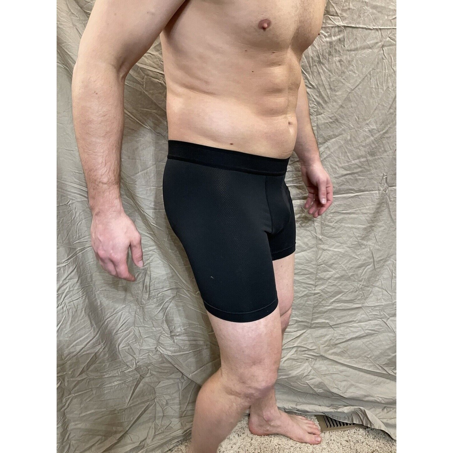 men's black athletic works large compression shorts