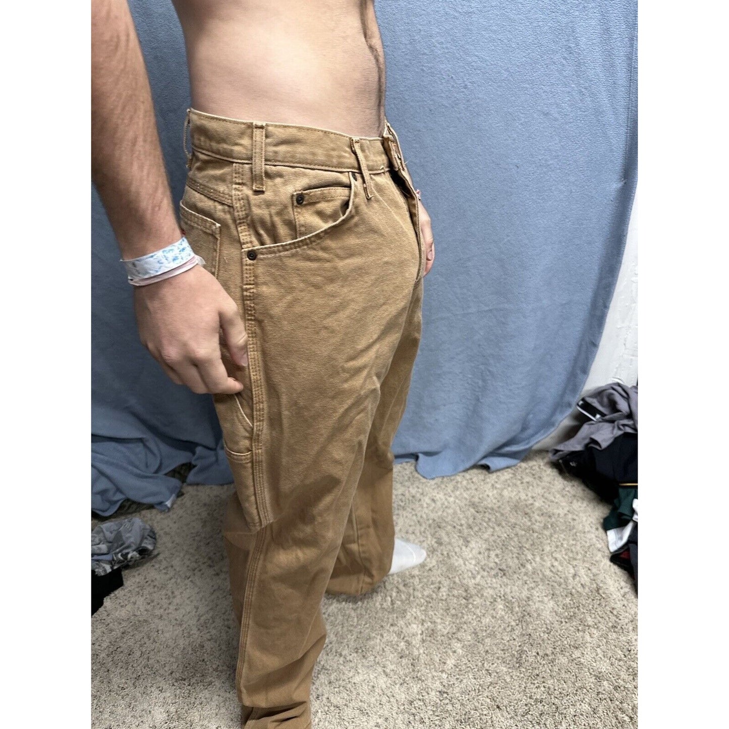 Men’s Khaki Dickies Relaxed Fit 32 X 34 Cargo Pants