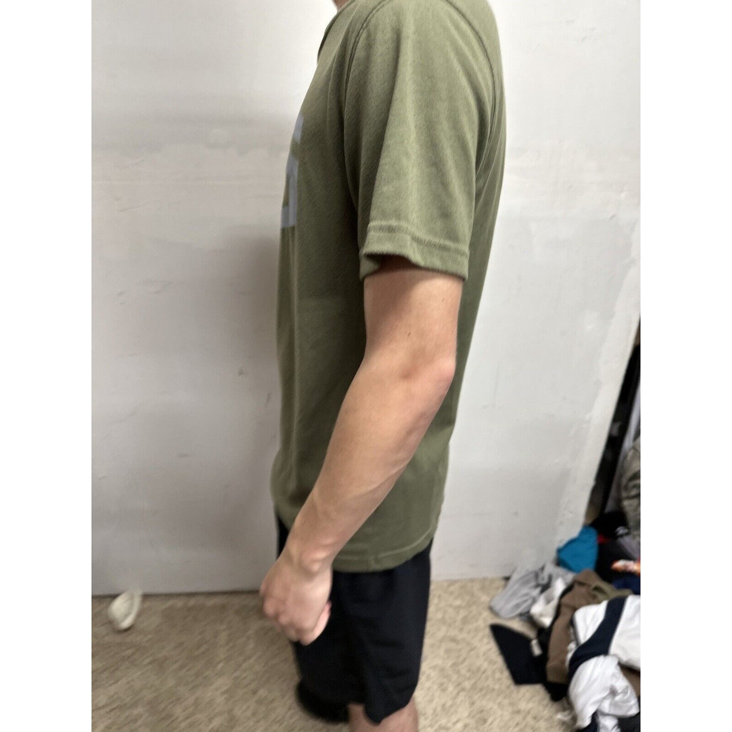 Men’s Short Sleeve Small Olive Green Tapout Shirt