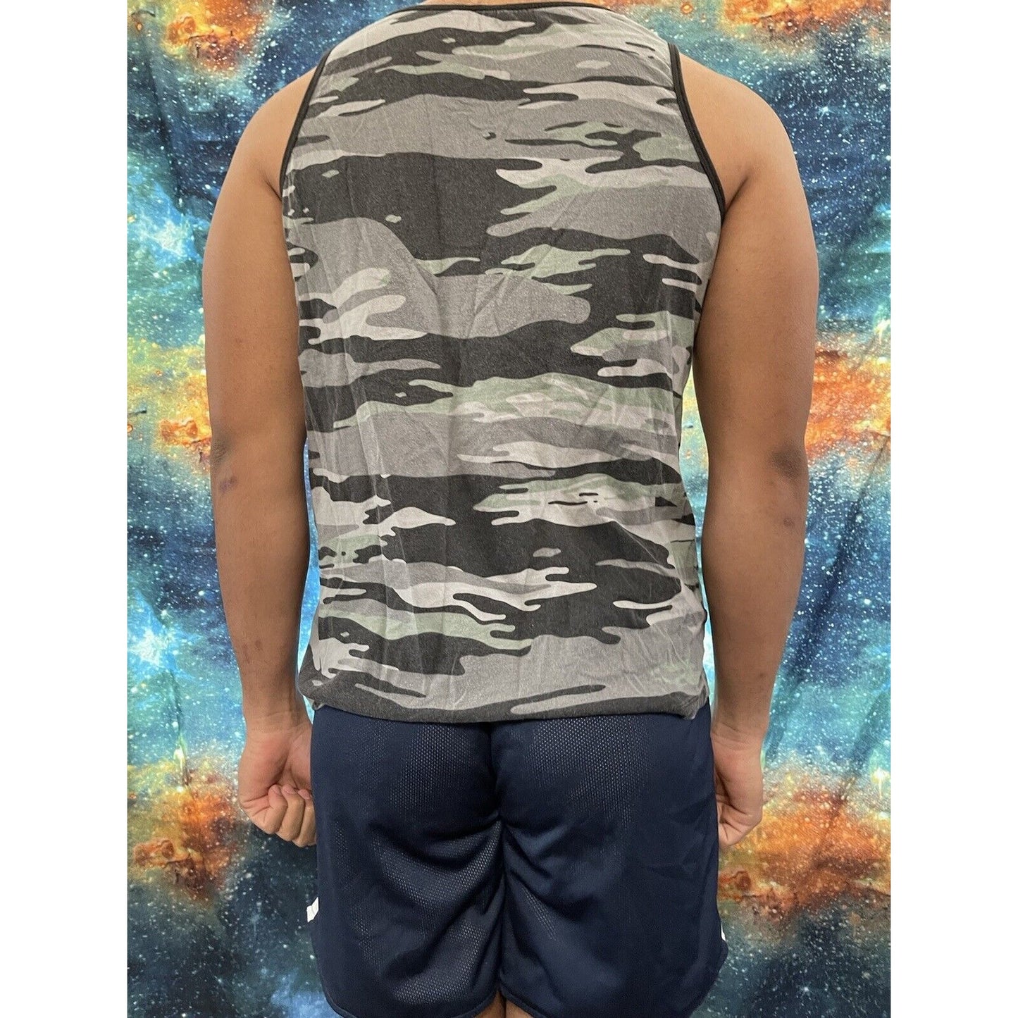 Men’s 21 Men medium camo muscle shirt