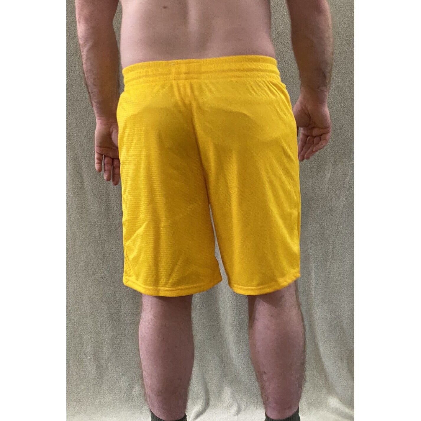 Soffe Intensity Athletic IA Men’s Medium Yellow Basketball Training Mesh Shorts