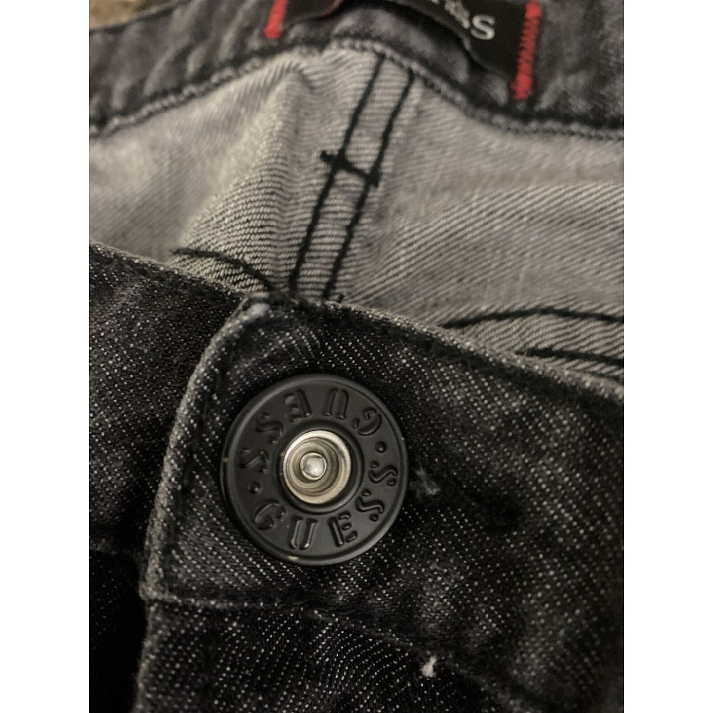 GUESS Regular Straight Crescent Fit Men’s Size 40x30 Black Wash Denim Jeans