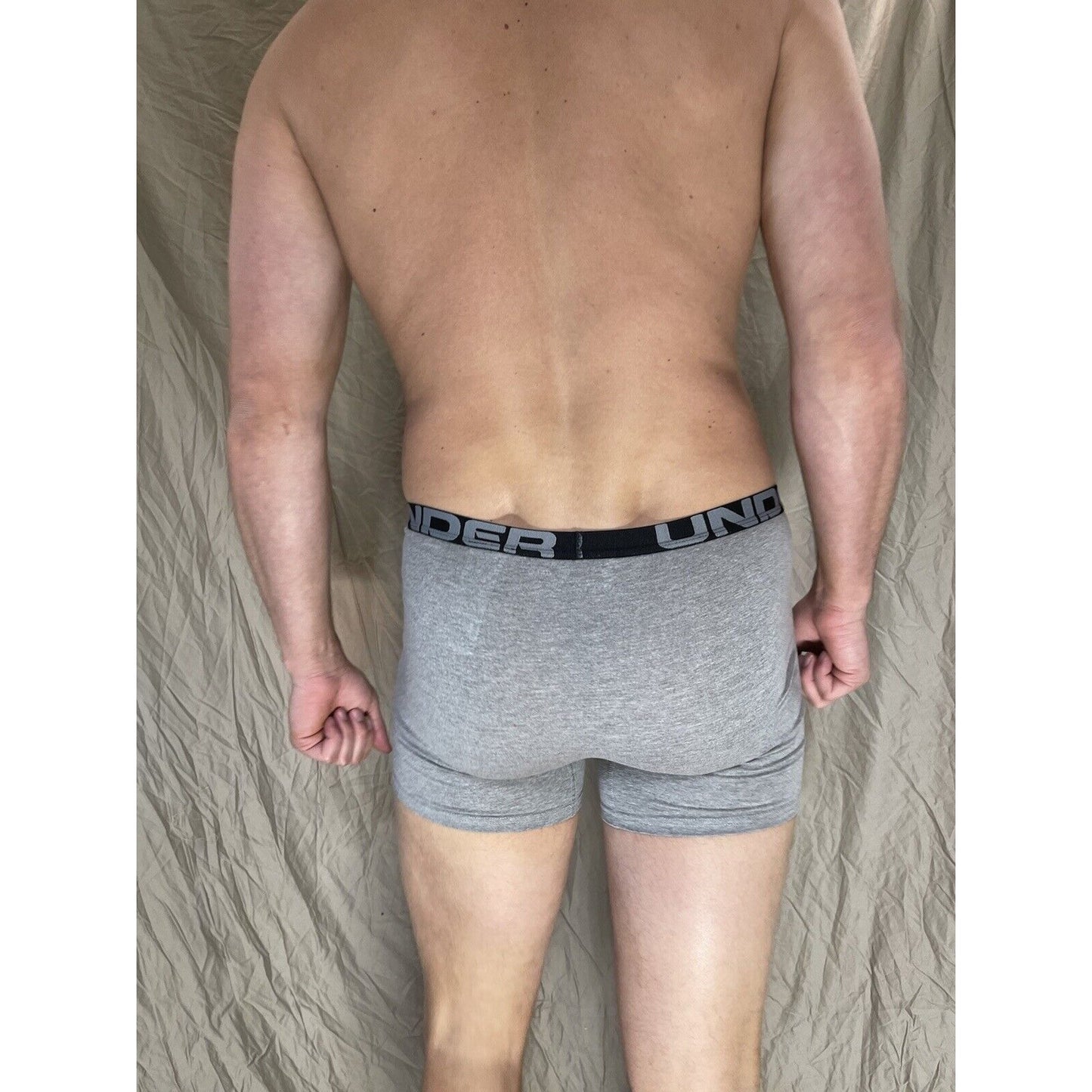 youth XL Light Gray under armour fitted heat gear boxer briefs