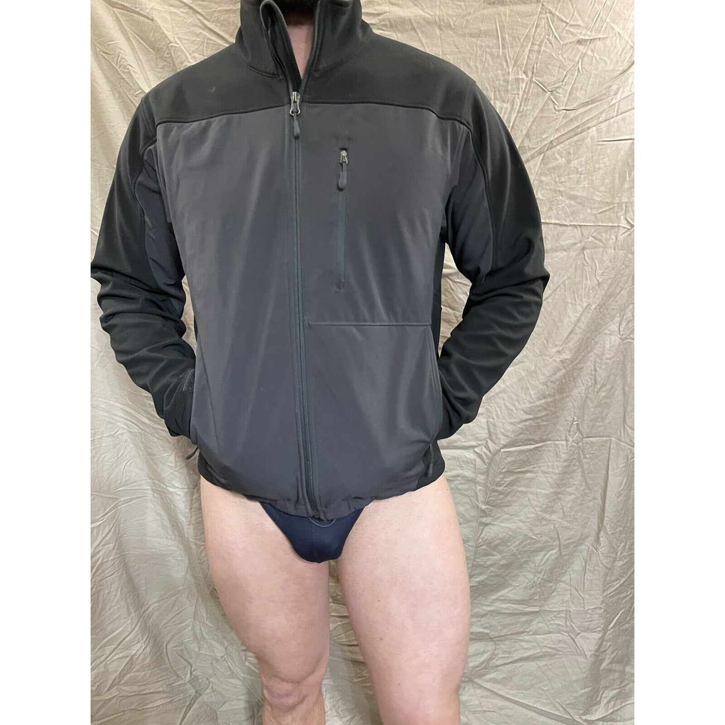 Men's Kirkland signature medium black and gray full zip jacket